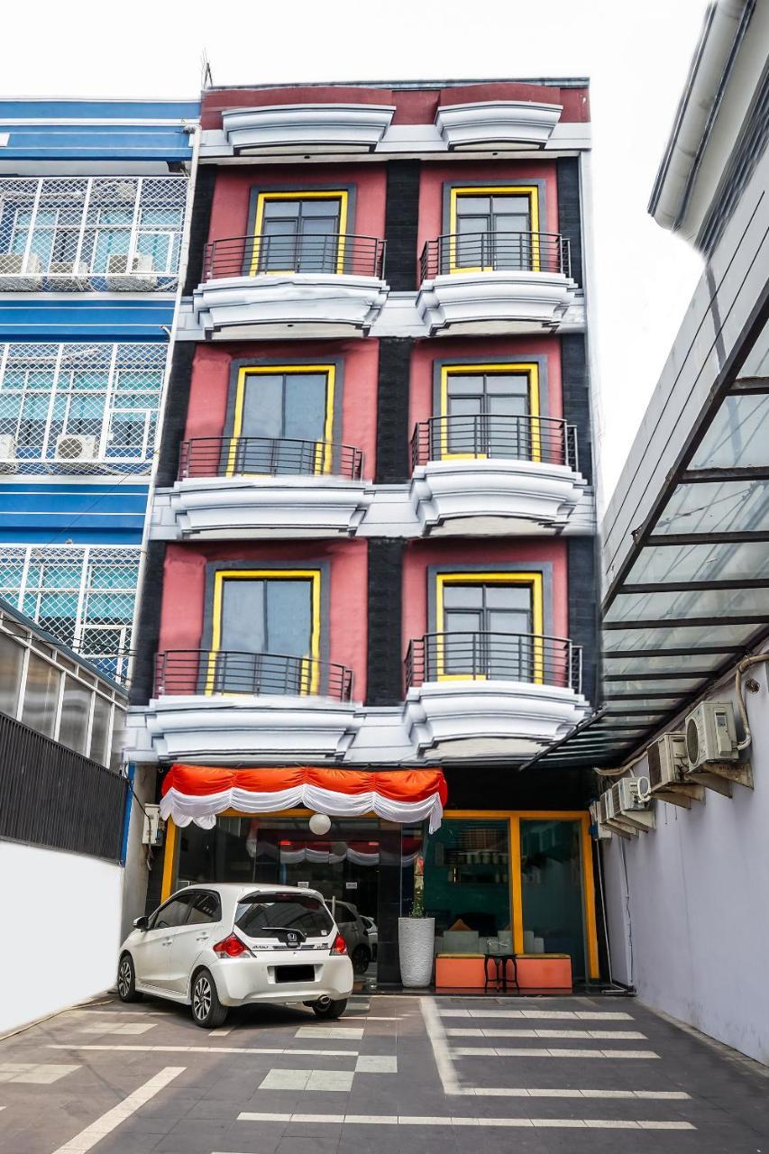 Oyo 119 Belvena Hotel Jakarta Exterior photo