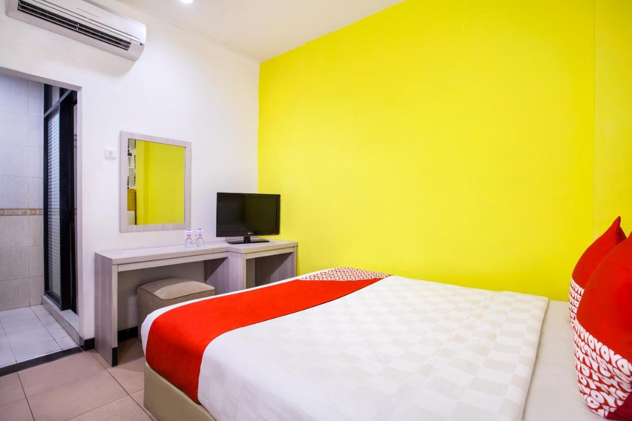 Oyo 119 Belvena Hotel Jakarta Exterior photo